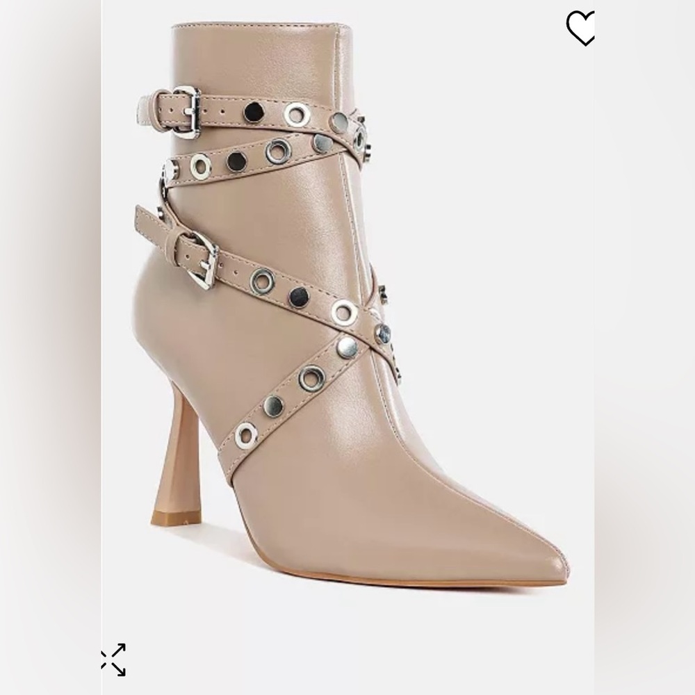 NEW - LONDON RAG Jaunts Eyelets & Studs Harness Ankle Boots. Gold size 8